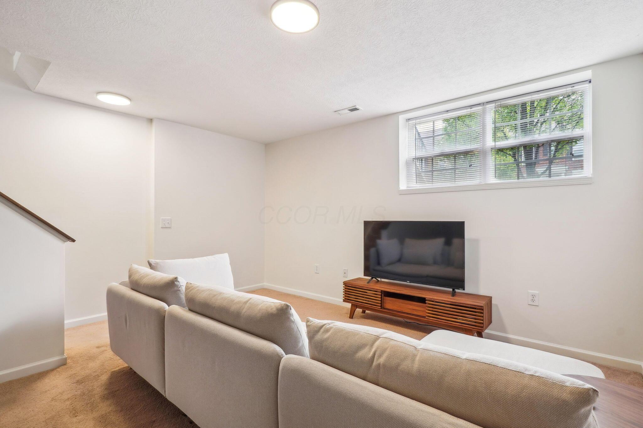 3857 Dowitcher Lane, Columbus, Ohio image 24