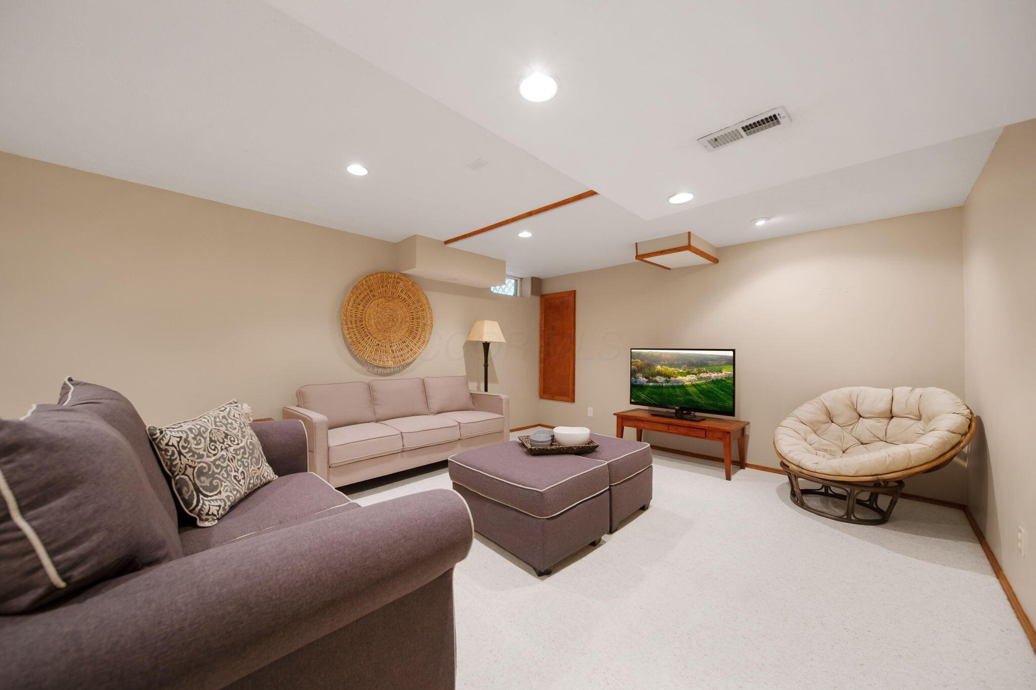 3020 Nantucket Dr, Lewis Center, Ohio image 38