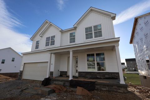 Photo of 4562 Burgstaller Court, Grove City, OH 43123 (MLS # 226000114)