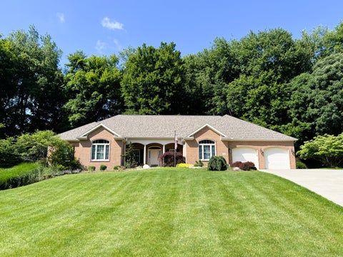Homes For Sale - 913 Howell Drive<br/> Licking County, Newark, OH 43055
