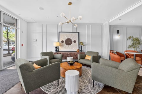 845 N High Street #309,  OH 43215