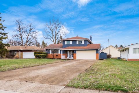Tiny photo for 706 Ross Road, Columbus, OH 43213 (MLS # 226000625)