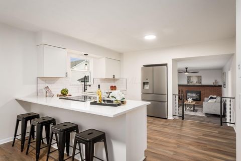 Tiny photo for 706 Ross Road, Columbus, OH 43213 (MLS # 226000625)