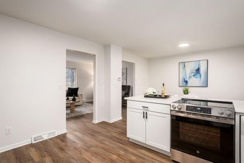 Tiny photo for 706 Ross Road, Columbus, OH 43213 (MLS # 226000625)