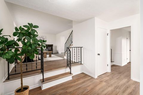 Tiny photo for 706 Ross Road, Columbus, OH 43213 (MLS # 226000625)