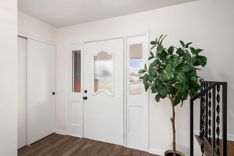 Tiny photo for 706 Ross Road, Columbus, OH 43213 (MLS # 226000625)