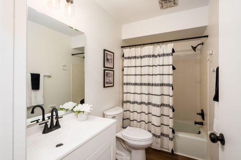 Tiny photo for 706 Ross Road, Columbus, OH 43213 (MLS # 226000625)