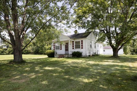 Photo of 6640 Kitzmiller Road, New Albany, OH 43054 (MLS # 225030020)