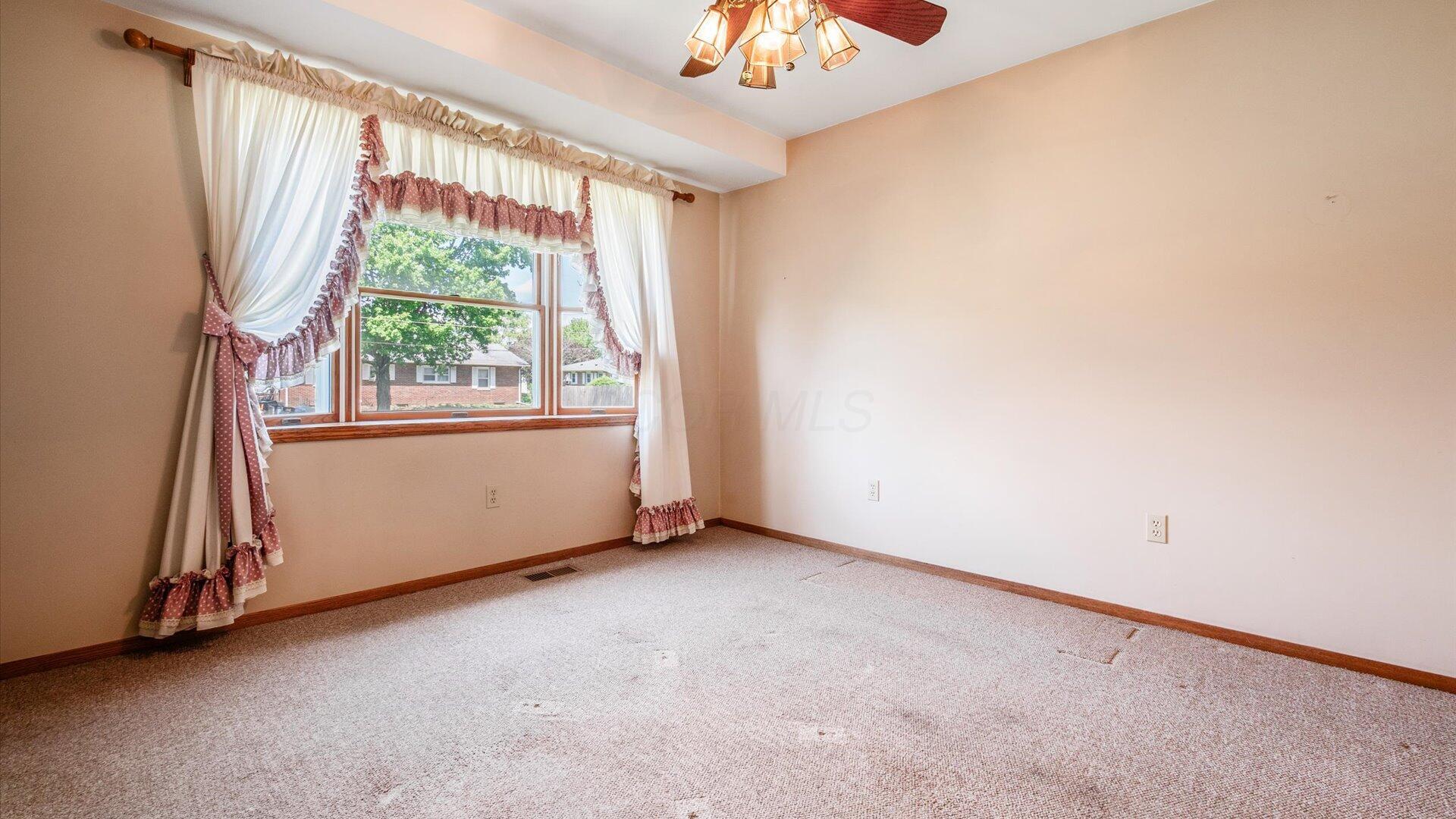 114 Dorchester Drive, Baltimore, Ohio image 7