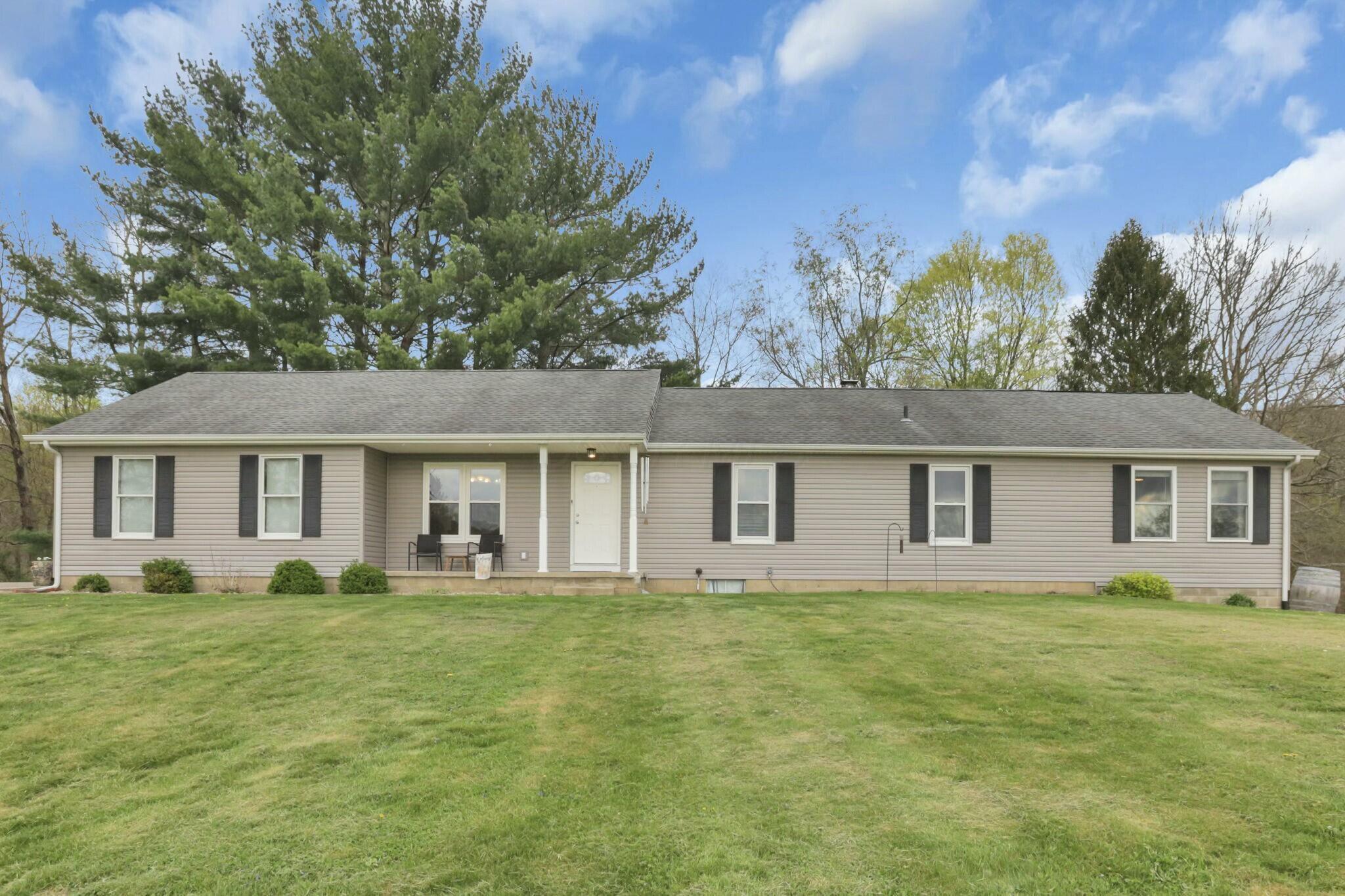 5880 Clearport Road, Lancaster, Ohio image 3