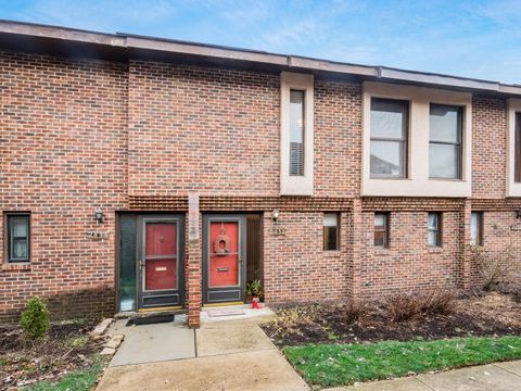 Photo of 2832 Downing Way 51 #51, Columbus, OH 43221 (MLS # 225046286)