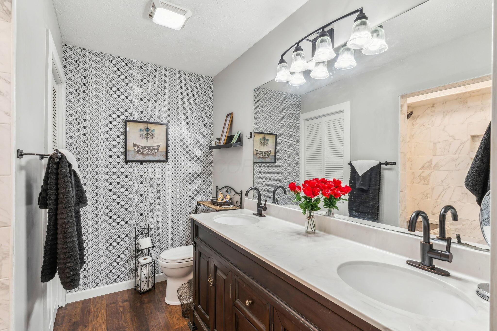 265 Lakeview Heights Drive, Howard, Ohio image 12
