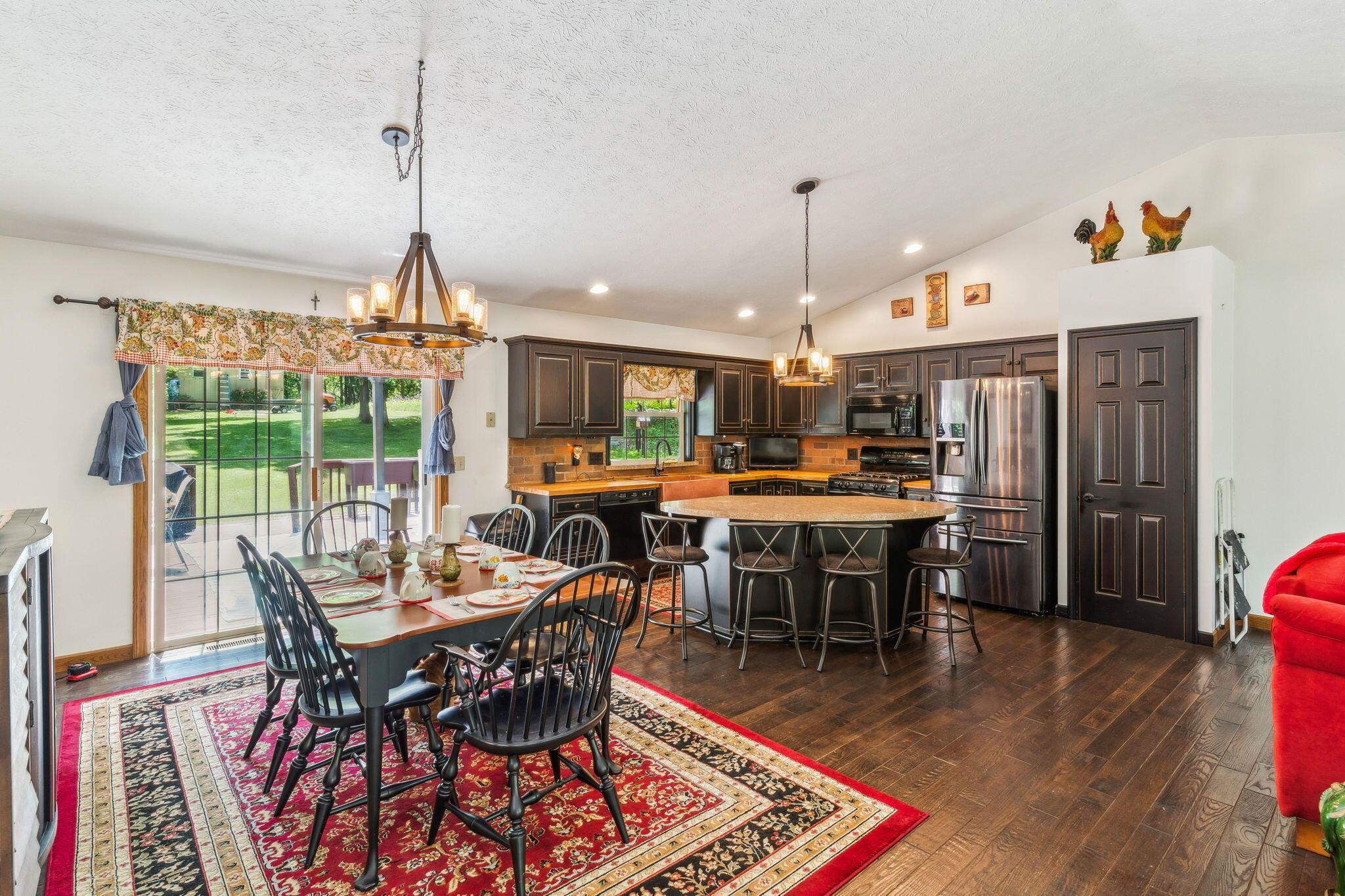 265 Lakeview Heights Drive, Howard, Ohio image 3