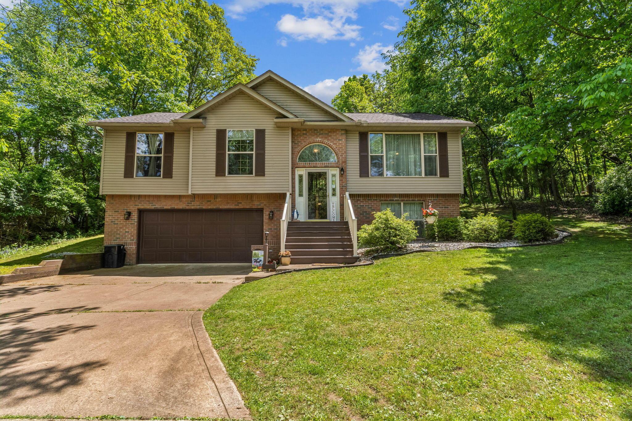 265 Lakeview Heights Drive, Howard, Ohio image 1