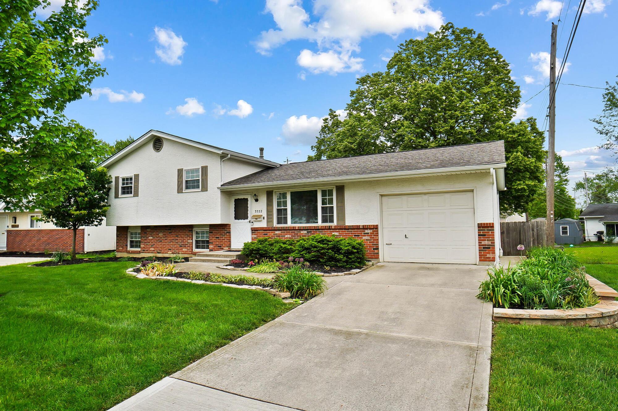 3552 Devin Road, Grove City, Ohio image 1
