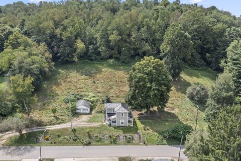 Homes For Sale - 74 E Durbin Street<br/> Richland County, Bellville, OH 44813