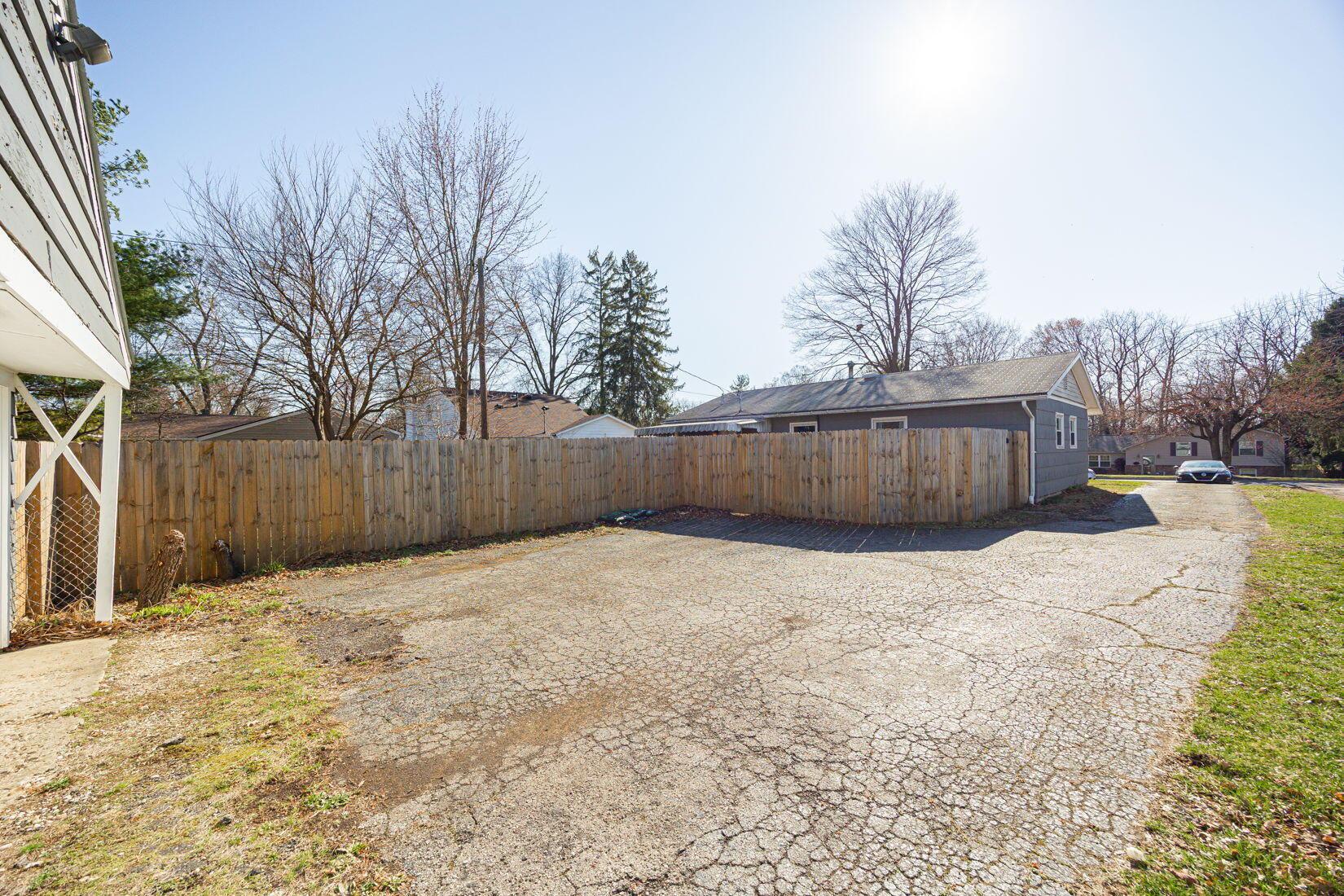 952 Lancaster Avenue, Reynoldsburg, Ohio image 38