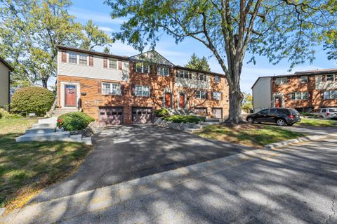 Tiny photo for 2844 Kingsrowe Court 27 #27, Columbus, OH 43209 (MLS # 225041099)