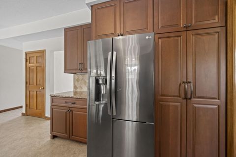 Tiny photo for 2458 Hickorybend Court, Grove City, OH 43123 (MLS # 226013939)