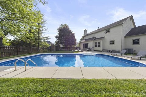 Tiny photo for 2458 Hickorybend Court, Grove City, OH 43123 (MLS # 226013939)