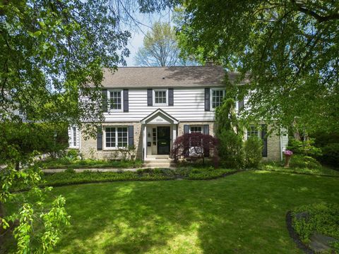 Photo of 2324 Abington Road, Upper Arlington, OH 43221 (MLS # 226014182)