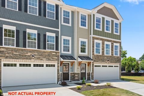 Photo of 1360 Doe Ridge Avenue 44 #44, Columbus, OH 43085 (MLS # 226010810)