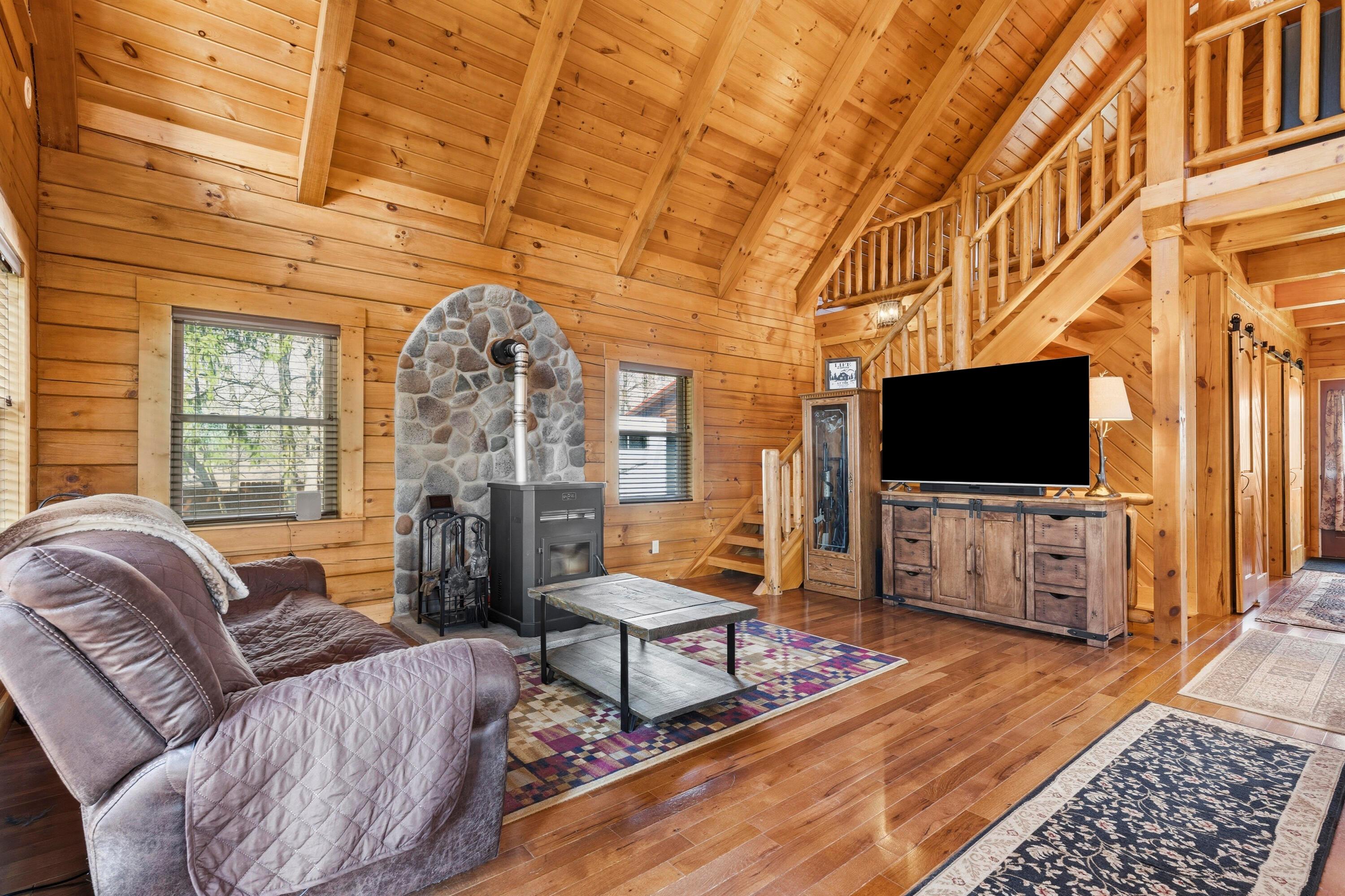 Fredericktown, Ohio, 43019, United States, 8 Bedrooms Bedrooms, ,8 BathroomsBathrooms,Residential,Active,2035650