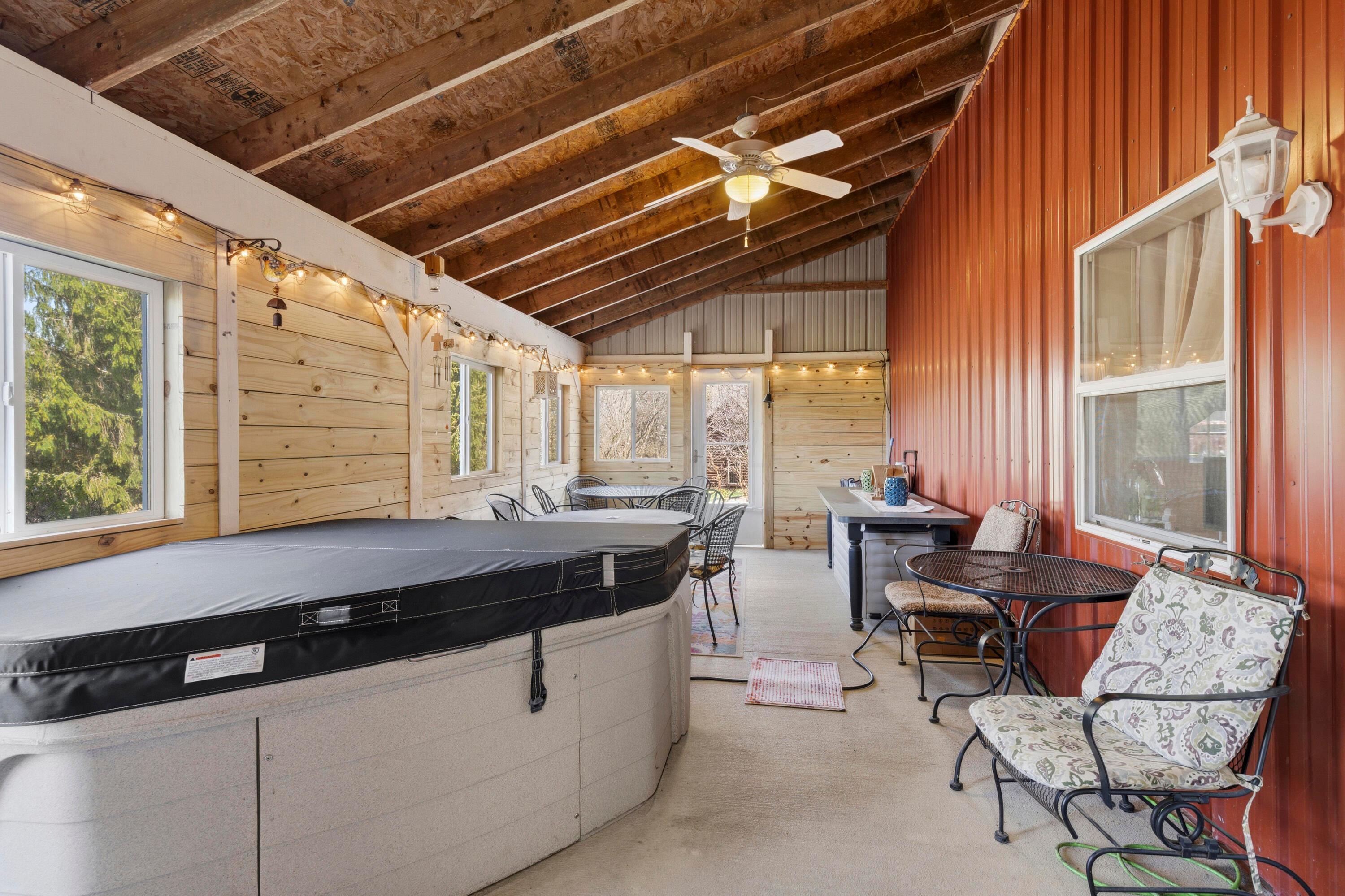 Fredericktown, Ohio, 43019, United States, 8 Bedrooms Bedrooms, ,8 BathroomsBathrooms,Residential,Active,2035650