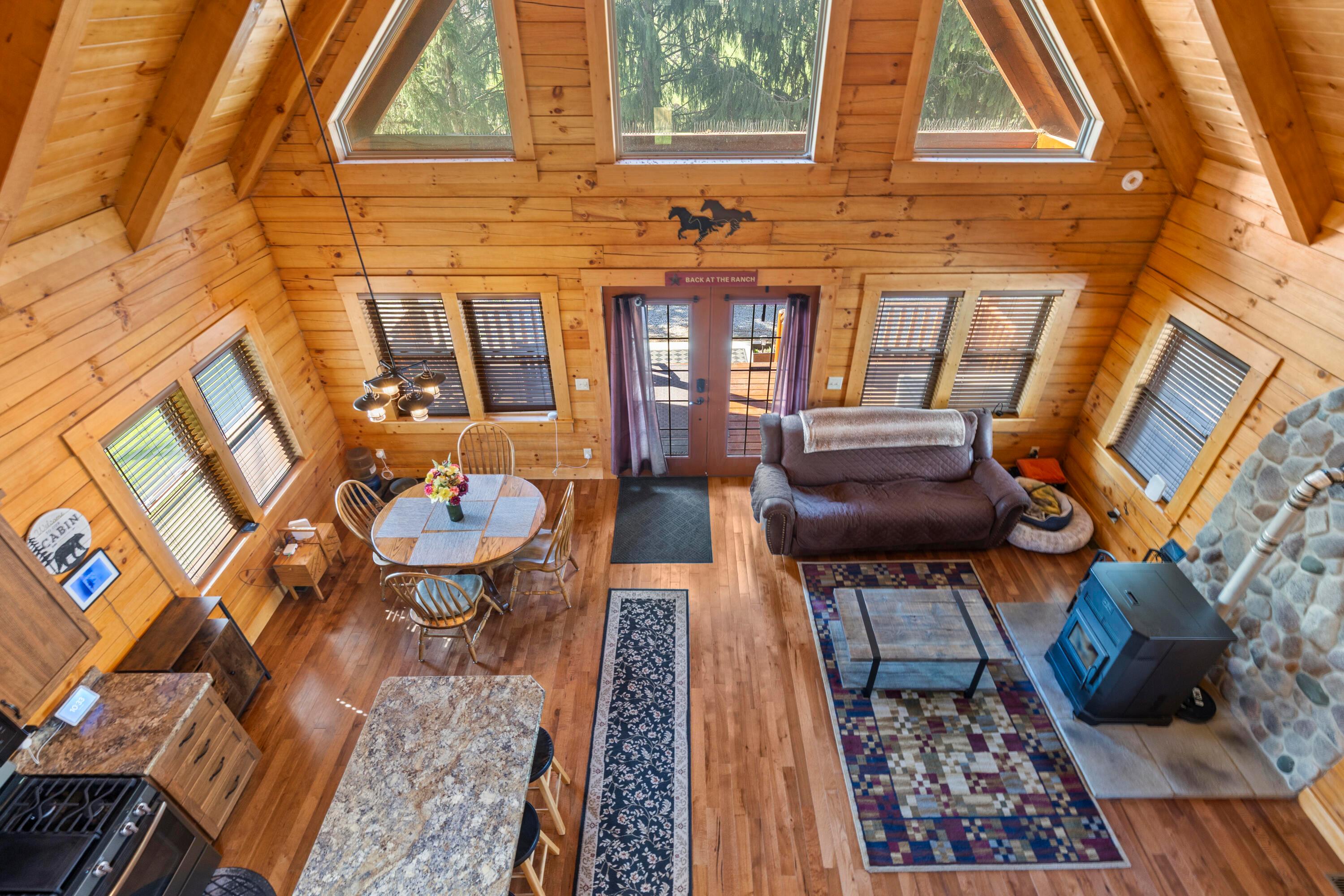 Fredericktown, Ohio, 43019, United States, 8 Bedrooms Bedrooms, ,8 BathroomsBathrooms,Residential,Active,2035650