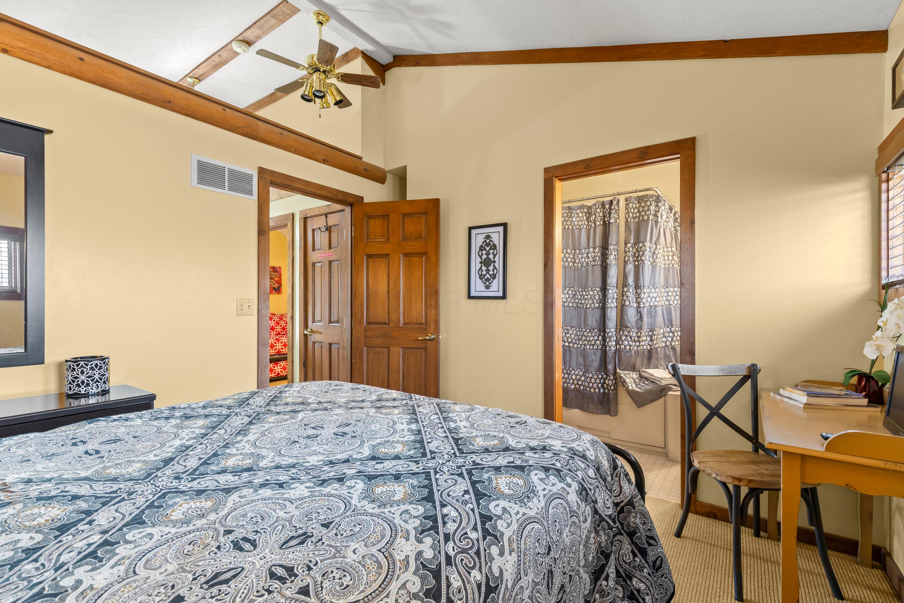 Fredericktown, Ohio, 43019, United States, 8 Bedrooms Bedrooms, ,8 BathroomsBathrooms,Residential,Active,2035650
