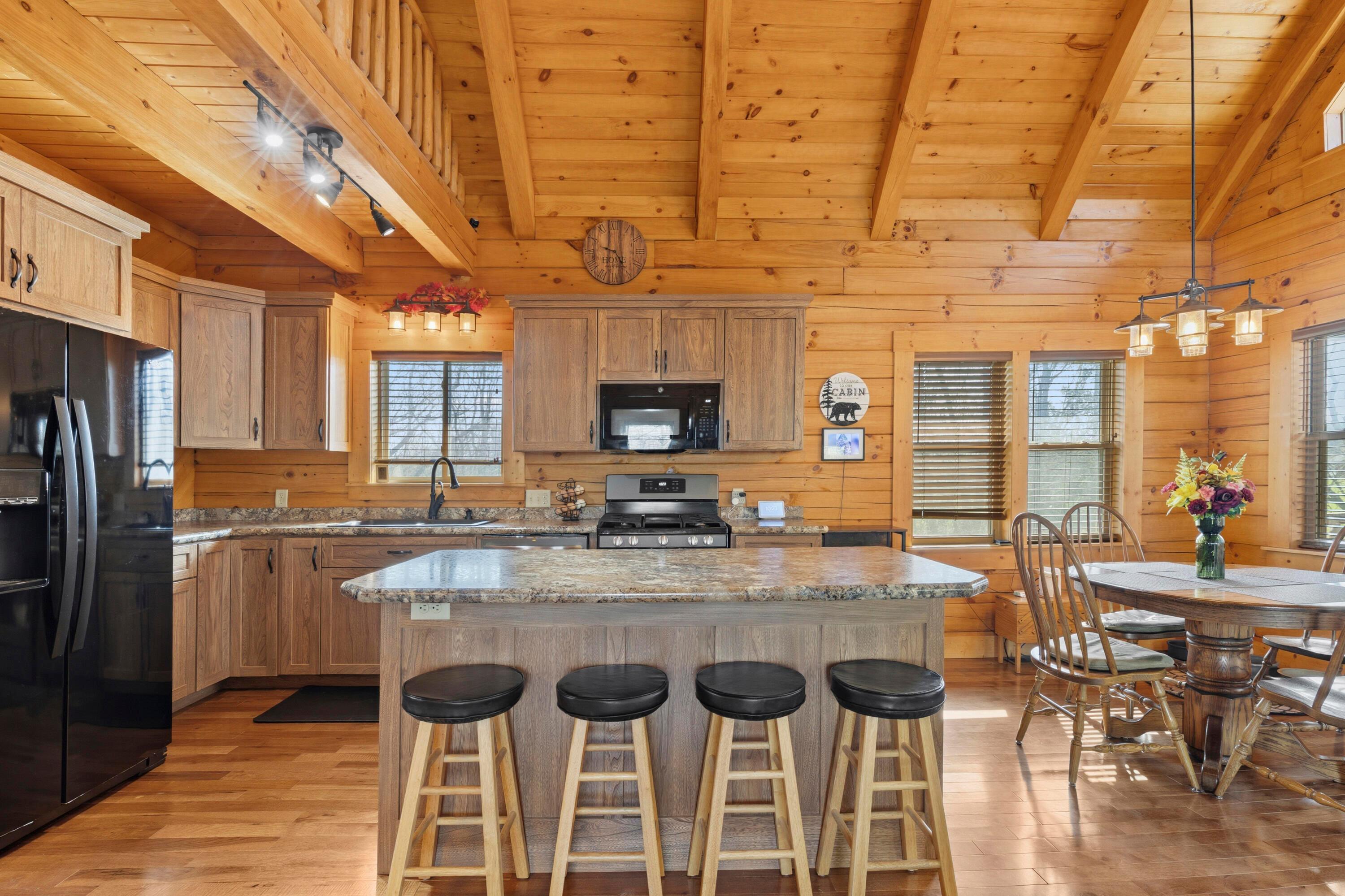 Fredericktown, Ohio, 43019, United States, 8 Bedrooms Bedrooms, ,8 BathroomsBathrooms,Residential,Active,2035650