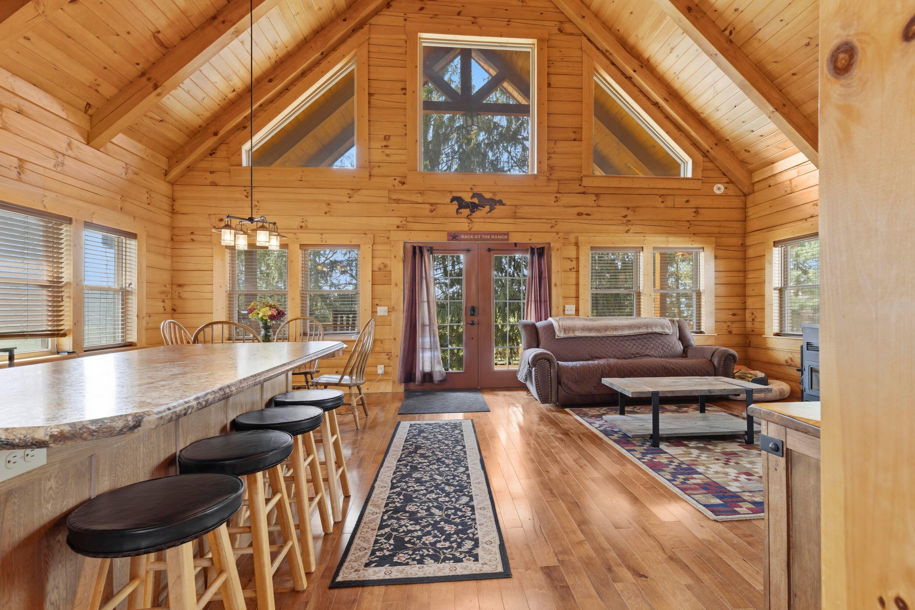 Fredericktown, Ohio, 43019, United States, 8 Bedrooms Bedrooms, ,8 BathroomsBathrooms,Residential,Active,2035650