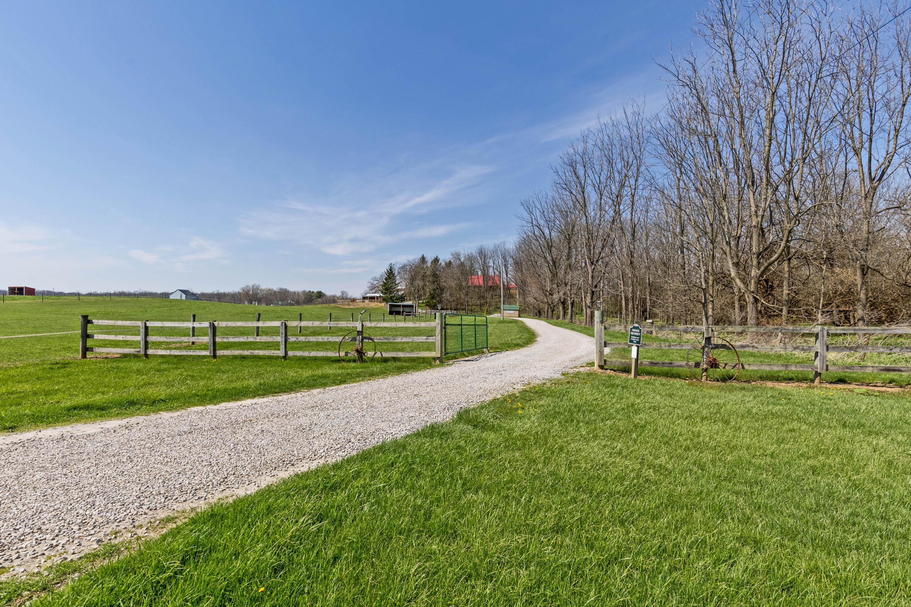 Fredericktown, Ohio, 43019, United States, 8 Bedrooms Bedrooms, ,8 BathroomsBathrooms,Residential,Active,2035650