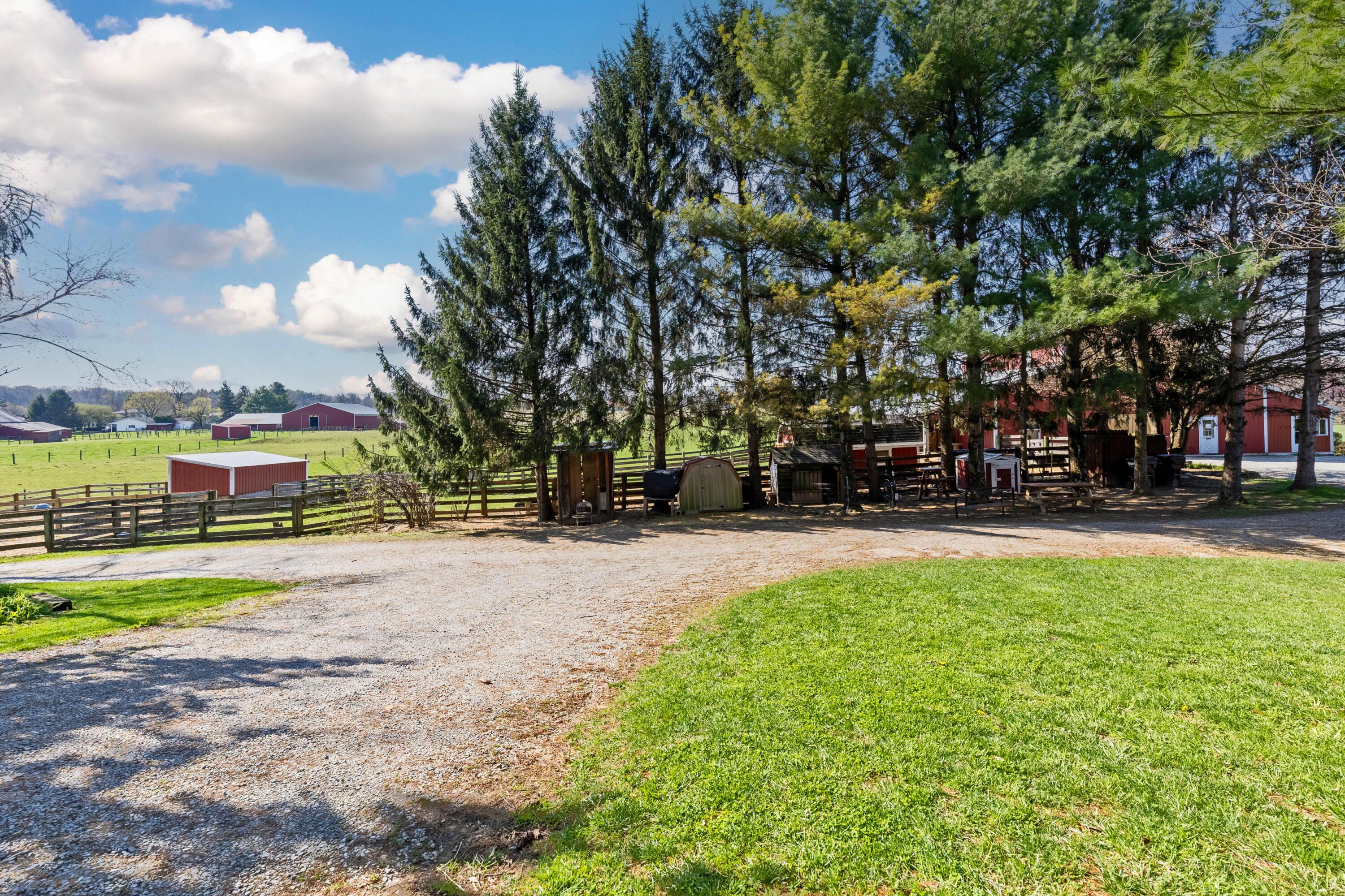 Fredericktown, Ohio, 43019, United States, 8 Bedrooms Bedrooms, ,8 BathroomsBathrooms,Residential,Active,2035650