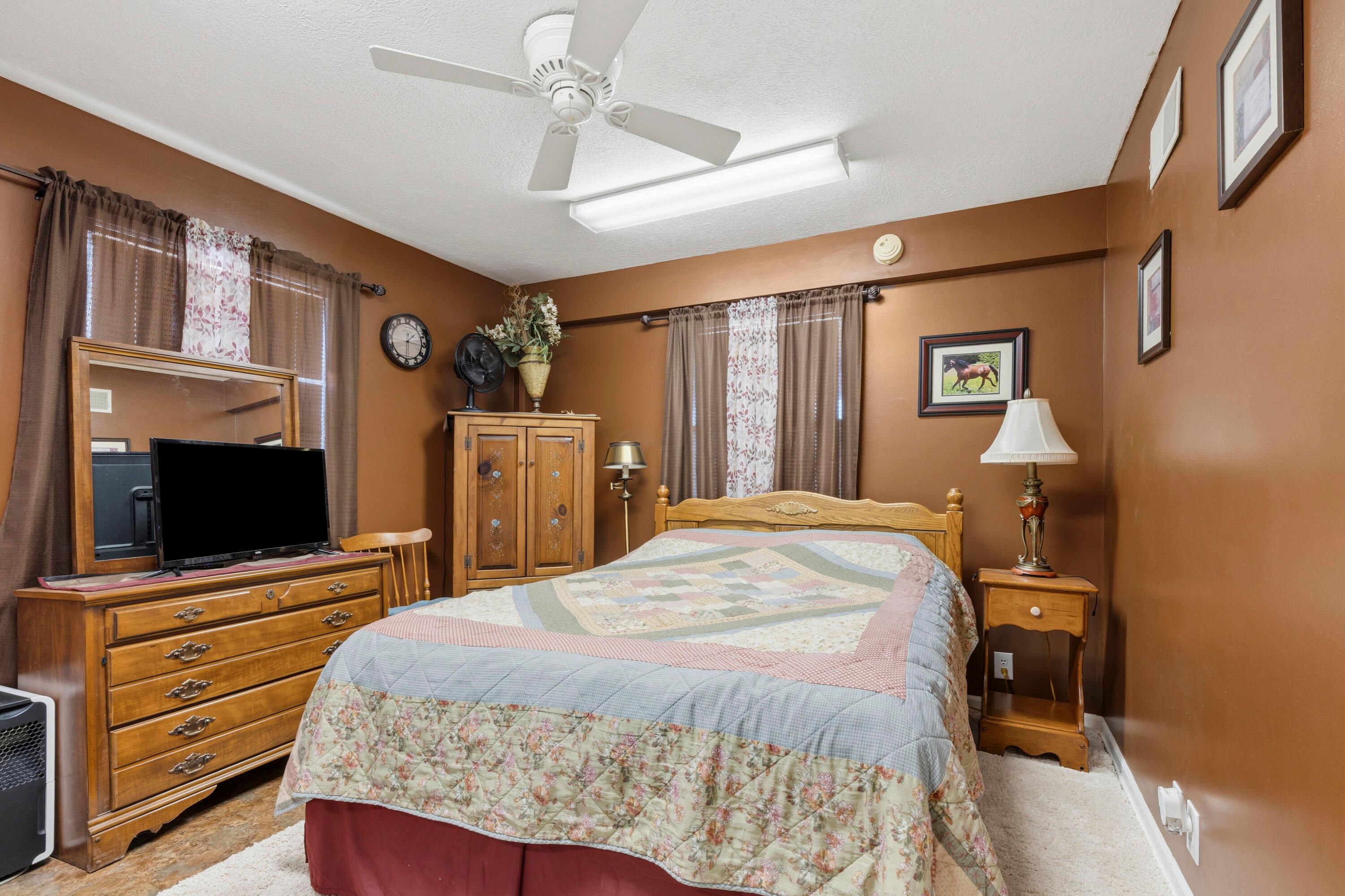 Fredericktown, Ohio, 43019, United States, 8 Bedrooms Bedrooms, ,8 BathroomsBathrooms,Residential,Active,2035650