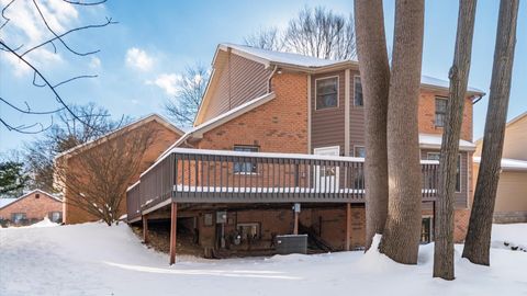 Tiny photo for 901 Southeast Court, Zanesville, OH 43701 (MLS # 226003219)