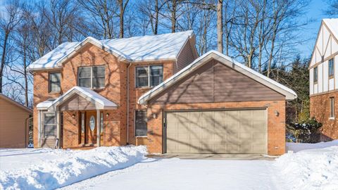 Tiny photo for 901 Southeast Court, Zanesville, OH 43701 (MLS # 226003219)