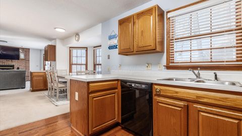 Tiny photo for 901 Southeast Court, Zanesville, OH 43701 (MLS # 226003219)