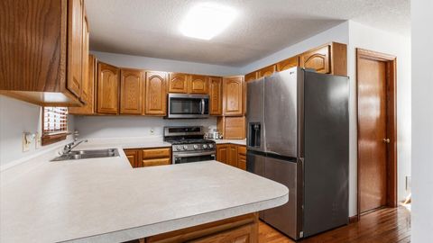 Tiny photo for 901 Southeast Court, Zanesville, OH 43701 (MLS # 226003219)