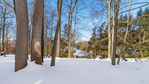 Tiny photo for 901 Southeast Court, Zanesville, OH 43701 (MLS # 226003219)