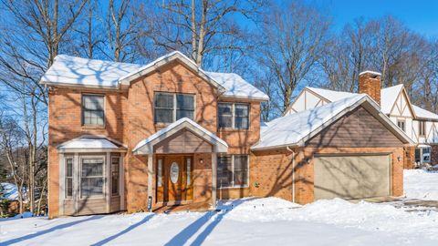 Tiny photo for 901 Southeast Court, Zanesville, OH 43701 (MLS # 226003219)