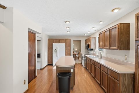 Tiny photo for 830 Lindenhaven Road, Columbus, OH 43230 (MLS # 226004468)