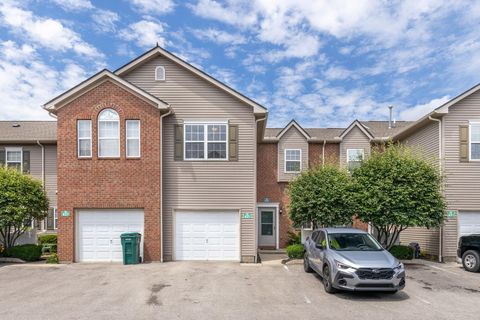 Condo For Sale - 825 Mystic Pointe Drive<br/> Lewis Center, OH 43035
