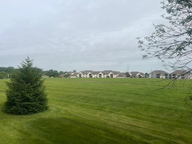 825 Mystic Pointe Drive