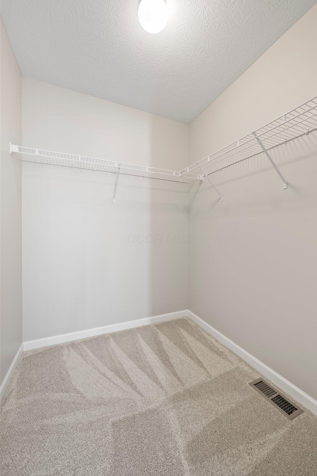 9070 Bunker Hill Way, Orient, Ohio image 37
