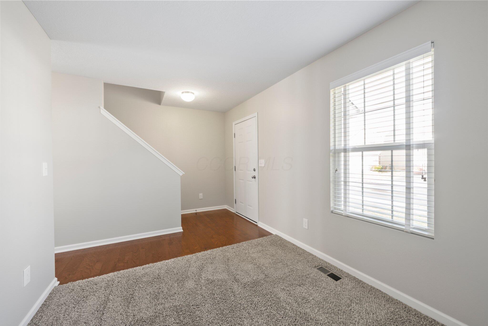 9070 Bunker Hill Way, Orient, Ohio image 8