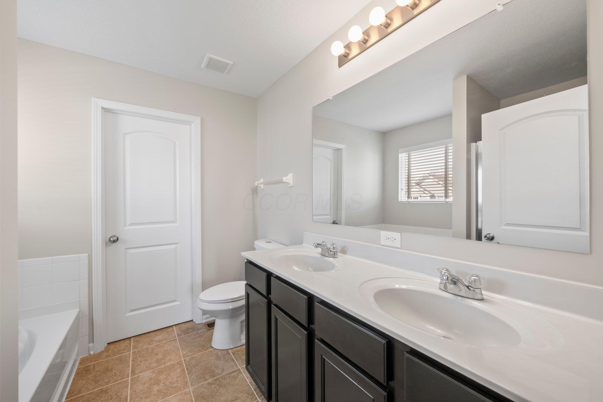 9070 Bunker Hill Way, Orient, Ohio image 29