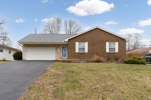 Photo of 286 Broken Arrow Road, Columbus, OH 43230 (MLS # 225003707)
