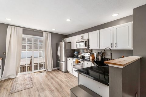Tiny photo for 6323 Royal Tern Crossing 49 #49, Columbus, OH 43230 (MLS # 226022037)