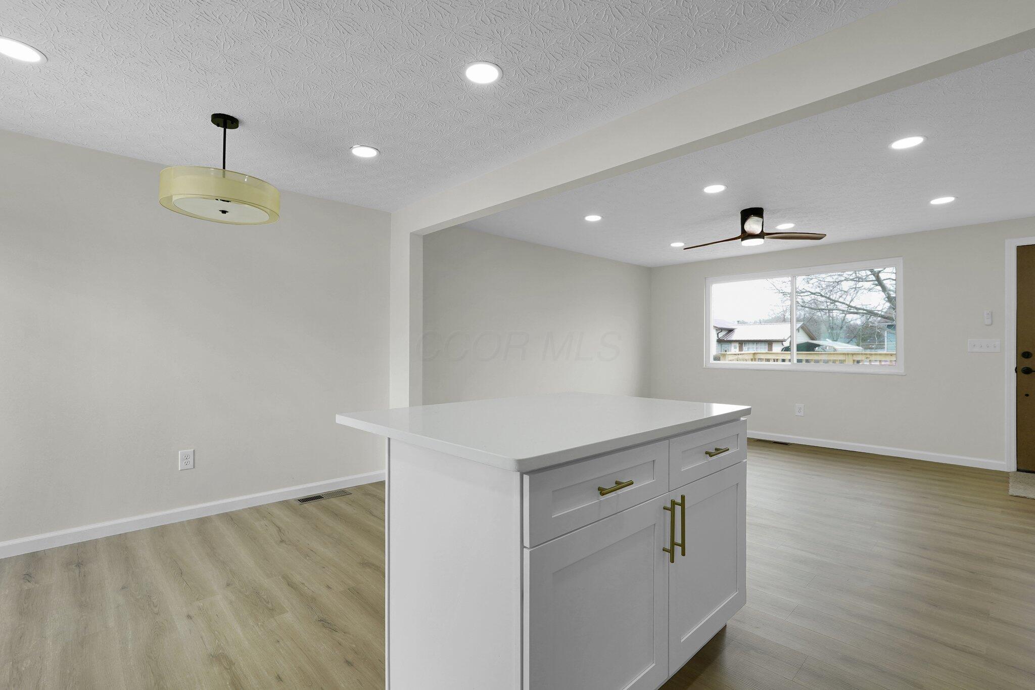 614 Evergreen Terrace, Columbus, Ohio image 21